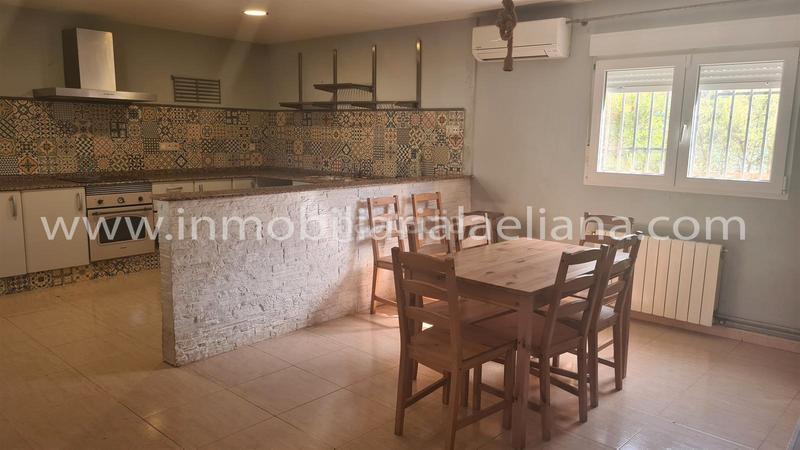 Foto 545bc72a-f5e9-4685-ac97-33055f9a802c. Chalet avec parking piscine dans Urbanizaciones Llíria