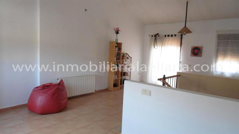 Foto 7def868a-7f3b-4fb1-851f-00b8d5823efc. Reihenhaus mit parking in Pueblo Eliana (l´)