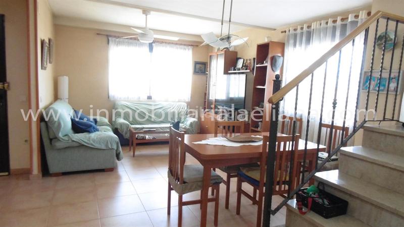 Foto c1196e6d-bea7-4e5a-b72b-59ec1a583cbb. Reihenhaus mit parking in Pueblo Eliana (l´)