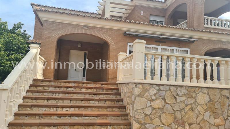 Foto a491306d-1825-481f-933d-23e752ed8650. Xalet amb calefacció aparcament piscina a El Carme-Sant Agustí-Bonavista Eliana (l´)