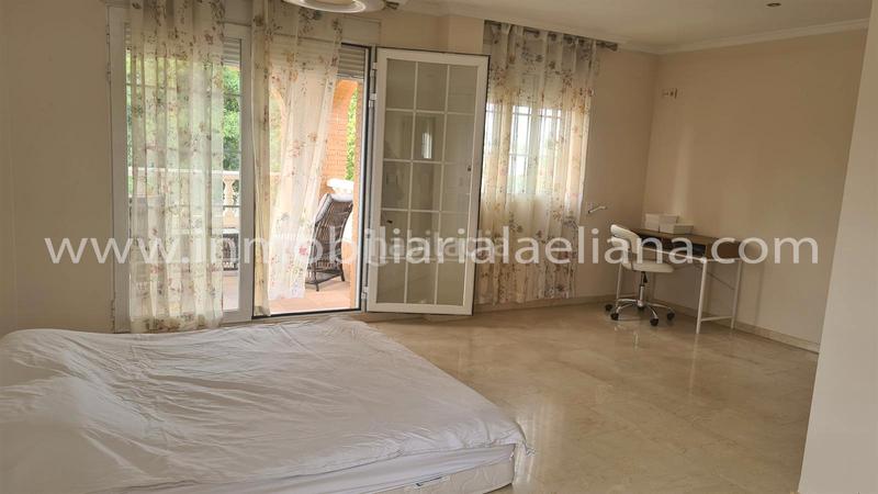 Foto e72be098-6677-4028-b7dc-25d83c4bf7de. Xalet amb calefacció aparcament piscina a El Carme-Sant Agustí-Bonavista Eliana (l´)