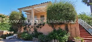 Chalet à El Paraíso-Los Almendros. Chalet independiente