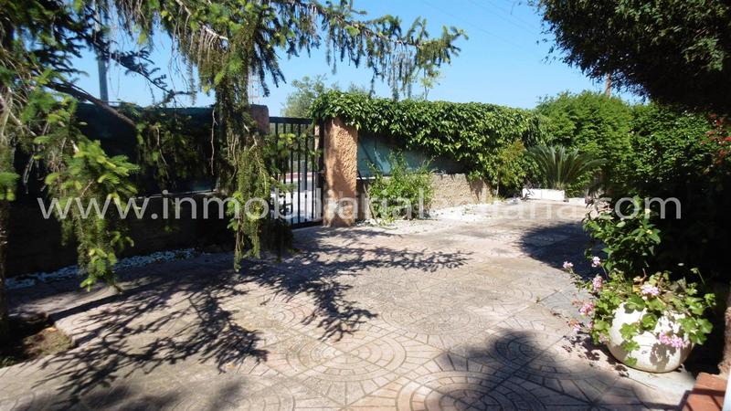 Foto b8e343a0-9451-4f1f-9e64-a8a2129fb522. Chalet  independiente en El Paraíso-Los Almendros Eliana (l´)