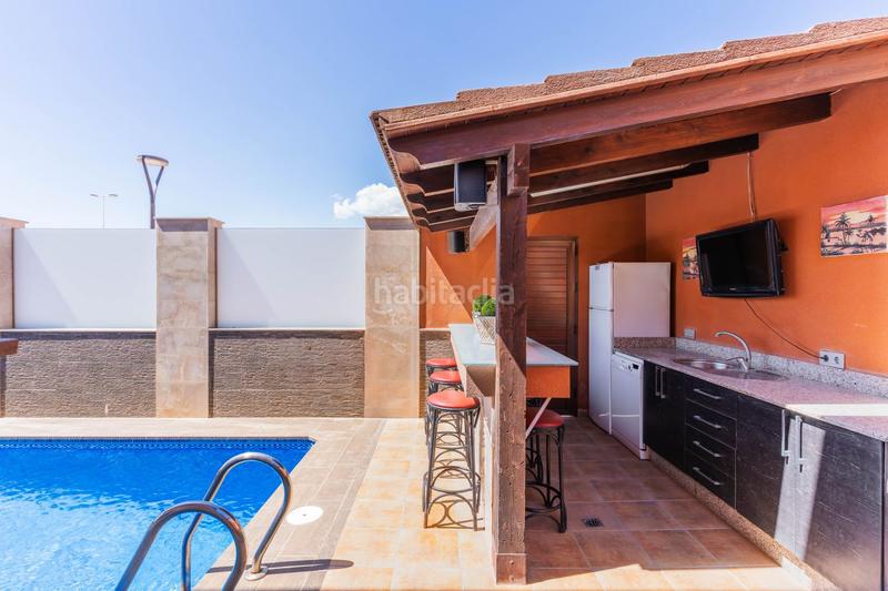 Foto 16ca7556-bf9a-4991-8526-191d78659142. Chalet in isabel la católica 17 in Pulpí