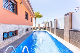 Xalet a Isabel la católica 17. Chalet en venta en pulpí, 4 dormitorios.