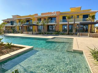 Xalet a Al-8104 42. Chalet en venta en desert springs golf club, 2 dormitorios.