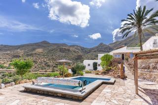 Xalet a La rambla. Villa en venta en mojácar pueblo, 4 dormitorios.