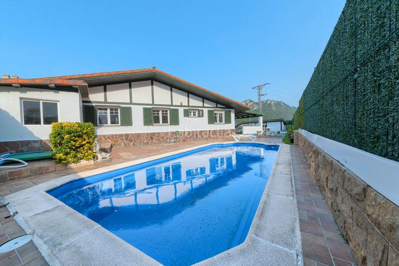 Foto 6a3038a6-95e9-4188-b14b-7aa7a443fcf3. Lloguer xalet amb calefacció aparcament piscina a Castro - Urdiales