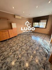 Etagenwohnung  Avinguda de l'anselm de riu. Lugo property presenta: tu nuevo hogar en singuerlín – santa col