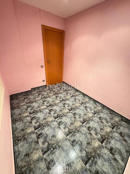 Foto f7f3e06b-c1f3-4378-9696-d2836a75a7bc. Appartement dans Singuerlín Santa Coloma de Gramenet
