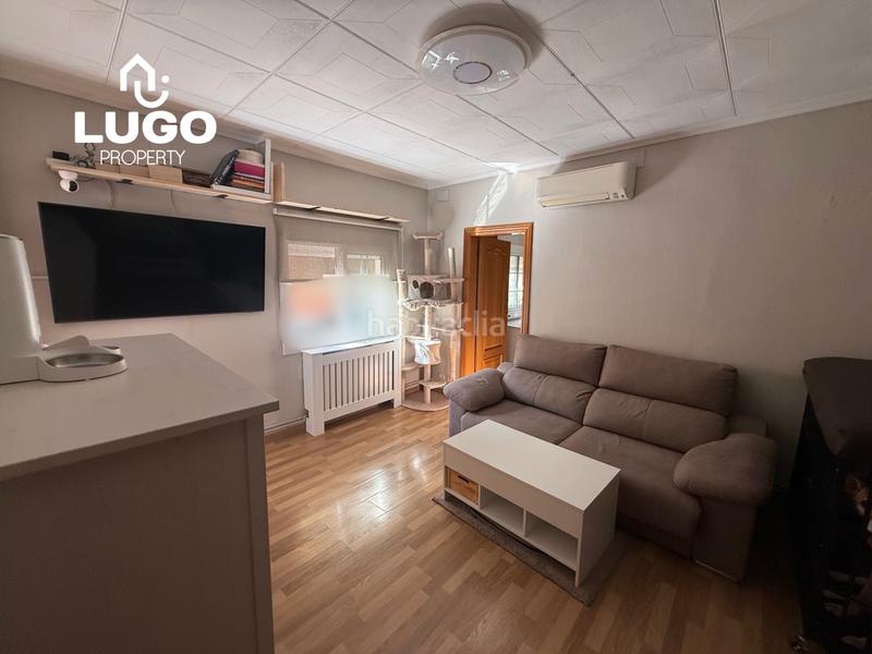 Foto dfbc7163-6da0-4366-a4bd-c9a90f8051d1. Appartamento in passeig de la peira 41 in Turó de la Peira Barcelona