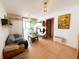 Flat in Fondo. Lugo property presenta tu próximo hogar en fondo, santa coloma d