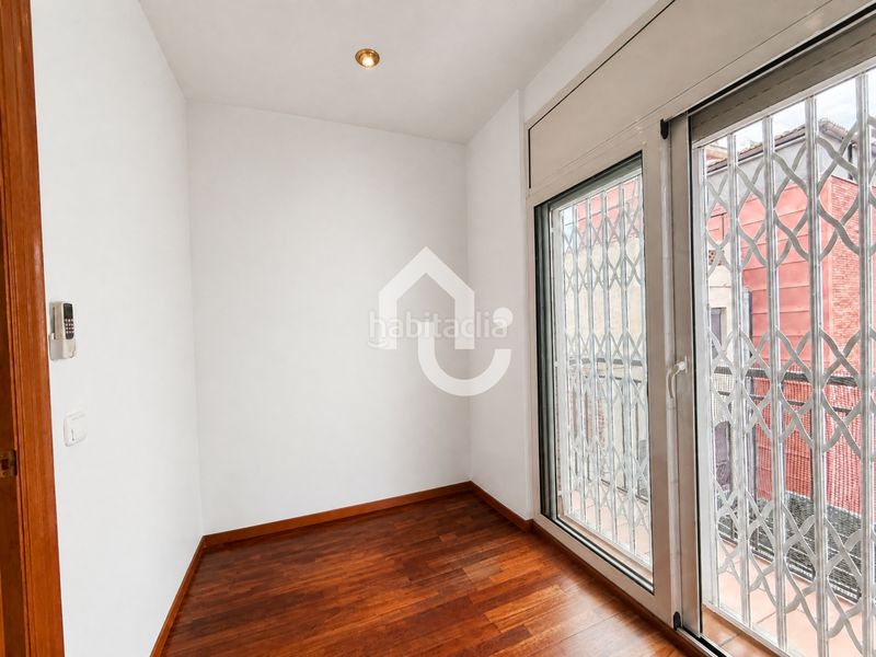 Foto 2b9d2977-7608-4176-a598-1706bba16760. Casa amb calefacció aparcament a Sant Andreu de Palomar Barcelona