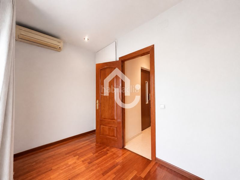 Foto 42e083a7-b49f-4e33-938f-7fe2e67230d4. Casa amb calefacció aparcament a Sant Andreu de Palomar Barcelona