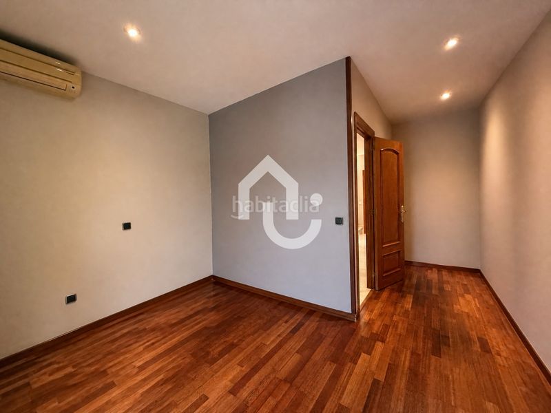 Foto 66527652-ffbb-4696-98a5-005506b8c2d3. Casa amb calefacció aparcament a Sant Andreu de Palomar Barcelona