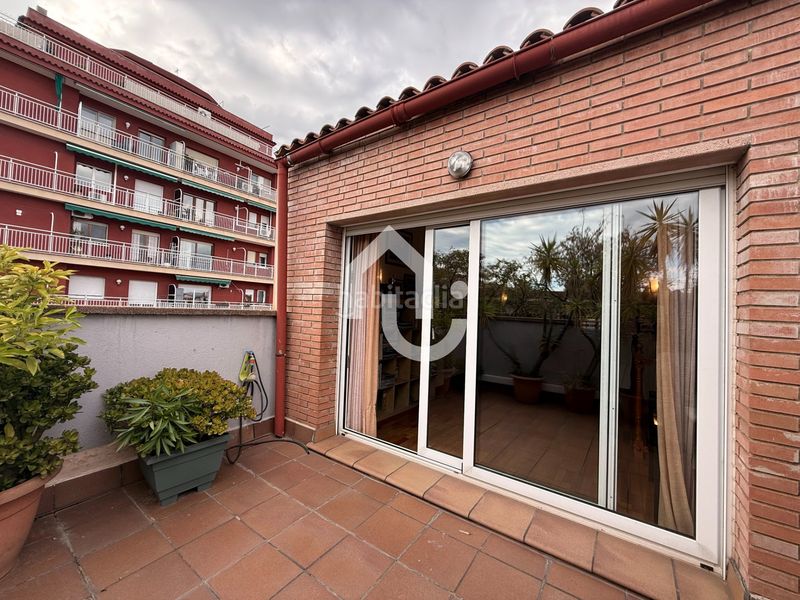 Foto 8f568ba8-9d1d-440d-8ba7-061fd27e99b3. Casa amb calefacció aparcament a Sant Andreu de Palomar Barcelona