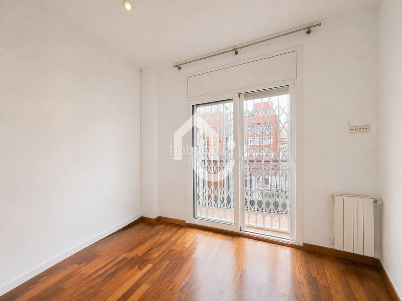 Foto e6aeb67c-f0ec-4fdf-8580-32c101819faa. Casa amb calefacció aparcament a Sant Andreu de Palomar Barcelona