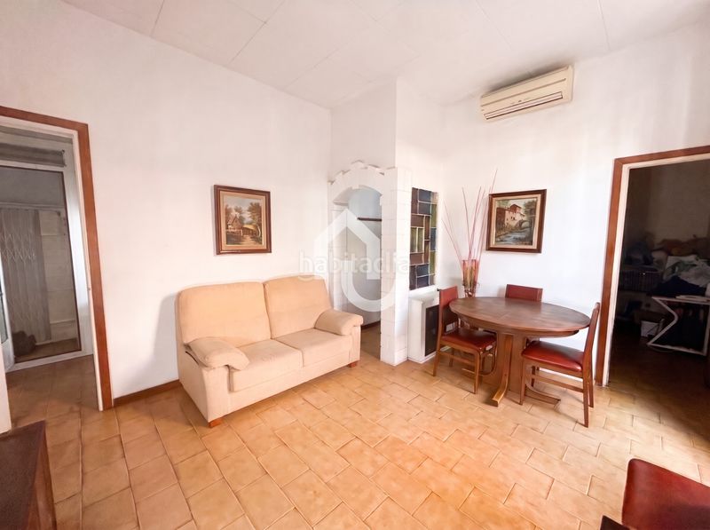 Foto 08a50ec4-3b40-4e05-9609-53cf6dc75bd2. Casa adossada a Sant Andreu de Palomar Barcelona