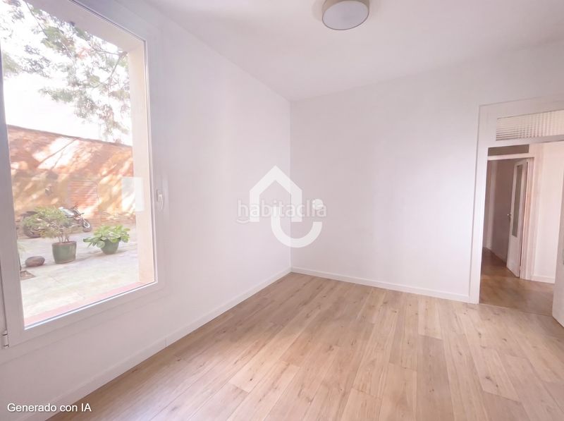 Foto 5d92d3cf-c5b0-4829-ba81-d6b0676b3ea2. Casa adossada a Sant Andreu de Palomar Barcelona