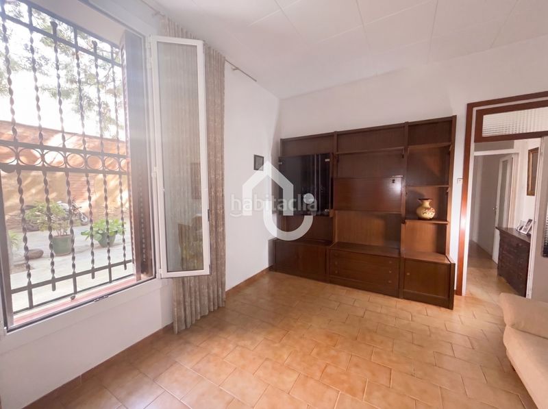 Foto ee5dc784-b111-4072-aacc-11956ab09b4f. Casa adossada a Sant Andreu de Palomar Barcelona
