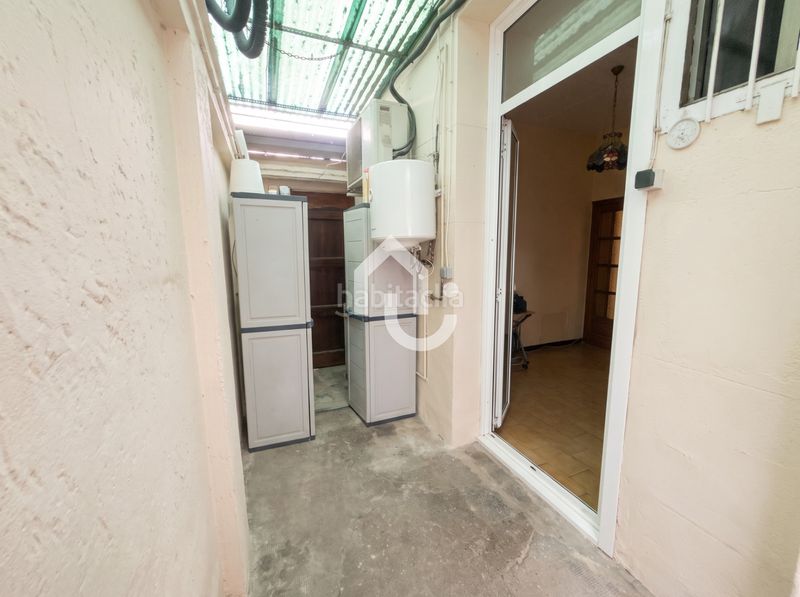 Foto f880fac9-3c7f-4f99-a200-844b09881bb6. Casa adossada a Sant Andreu de Palomar Barcelona
