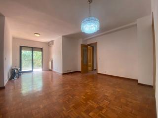 Pis  Calle de las palmas. Amplio piso de 4 hab con terraza y orientación sur