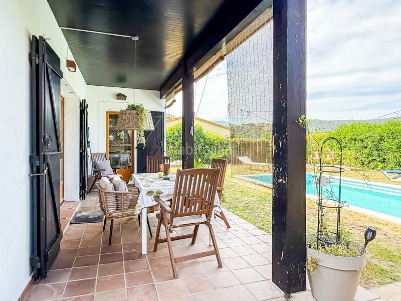 Foto 08fae669-565b-4499-97b4-b8f9e58d31d8. Casa chalet con jardín y piscina en Mas Pere-Río de Oro Calonge