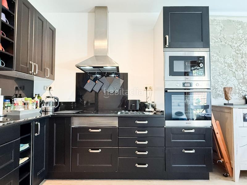 Foto f4cbf4a2-2604-4826-aa72-575a6812f3cd. Casa chalet con jardín y piscina en Mas Pere-Río de Oro Calonge
