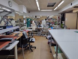 Local Comercial a Vilartagues-Tueda de Dalt. Taller de confección totalmente equipado y amueblado