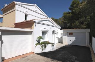 Masia a Pueblo. Town house, cometacarrio