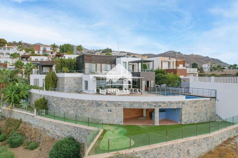 Foto 5c08347a-6182-467e-9b79-b89324197ef7. Casa in Velilla - Velilla Taramay Almuñécar