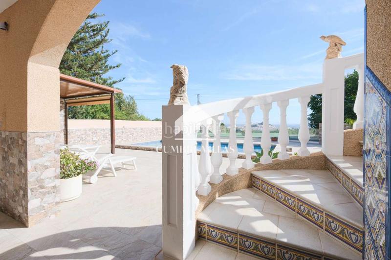 Foto 16b3fa94-acf5-4ae2-aa72-26a6c688bd53. Casale con parcheggio in Centro Salobreña