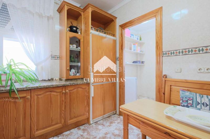 Foto 399c2ee6-5f3f-4e02-bc1f-6eadd6fb969e. Casale con parcheggio in Centro Salobreña