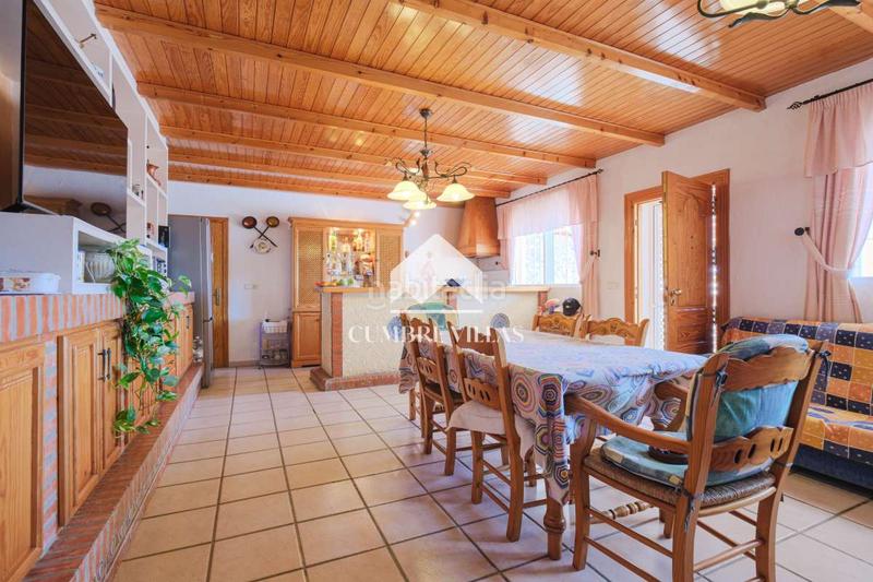 Foto 5b3c7816-c51d-4e1f-8fe1-b296364f9555. Casale con parcheggio in Centro Salobreña