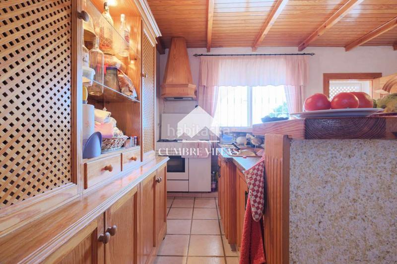 Foto e580e57d-94e2-4d00-8cab-8c4294bd3425. Casale con parcheggio in Centro Salobreña