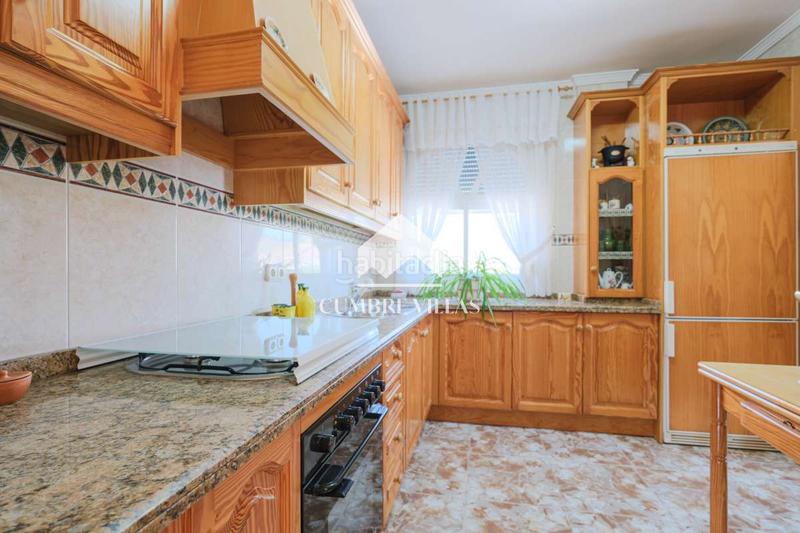 Foto e81599fb-635d-4cab-bd79-06eb1f55e7a8. Casale con parcheggio in Centro Salobreña