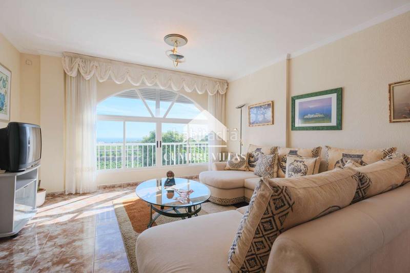 Foto 2537afda-4edc-4595-a7bf-dc07a7600c3c. Mas avec parking dans Centro Salobreña