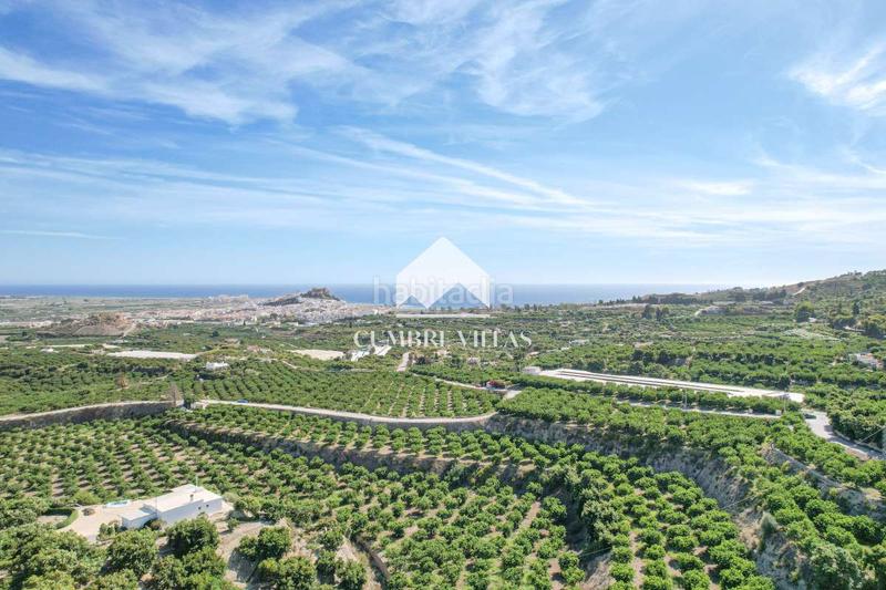 Foto 5cfd0d52-b91b-497b-9cb3-33339a3cec50. Mas avec parking dans Centro Salobreña