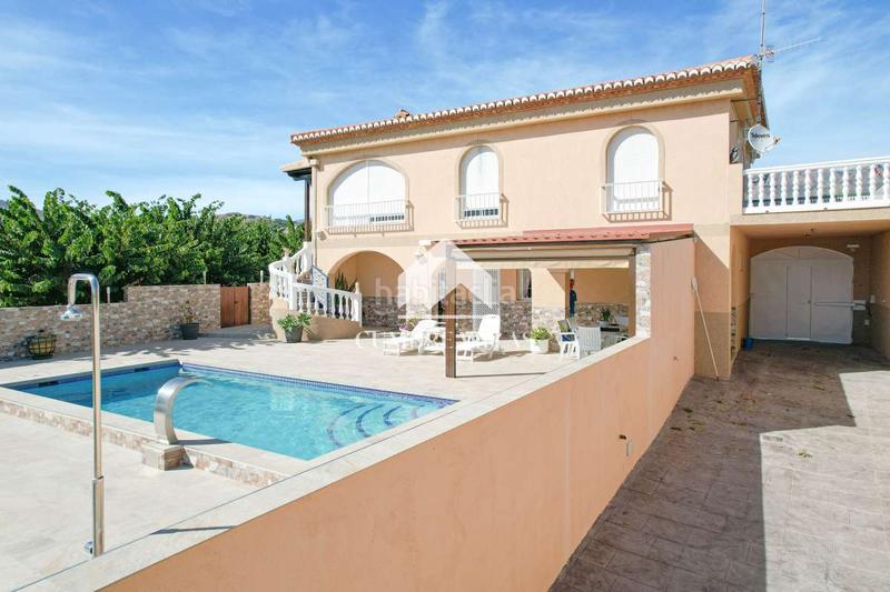 Foto 6ae116e0-c620-4f5f-a6f0-f2c1514f336b. Masía en Centro Salobreña