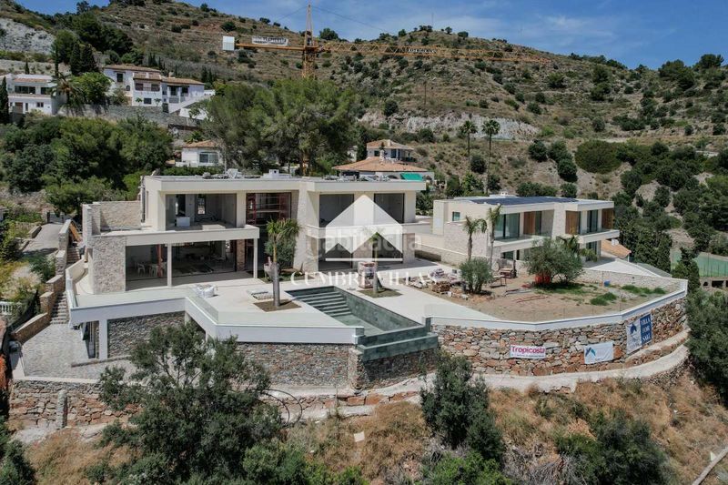 Foto c8b2352a-c89b-4bfb-a5d1-c47713684af0. Casa amb aparcament a Cotobro Almuñécar
