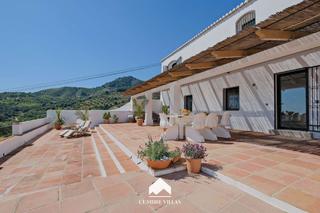 Country house in Jete