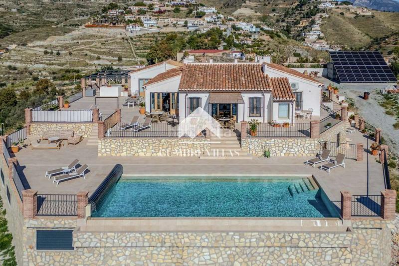 Foto 4ad2eb7f-e581-4f8c-8f93-582ffd7ada1b. Haus mit parking in Cotobro Almuñécar