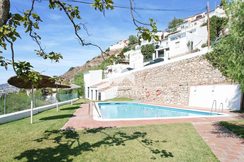 Foto 8b4e3688-76be-44aa-b700-21003fb19c42. Casa amb aparcament piscina a Monte los Almendros - El Pargo - Costa Aguilera Salobreña