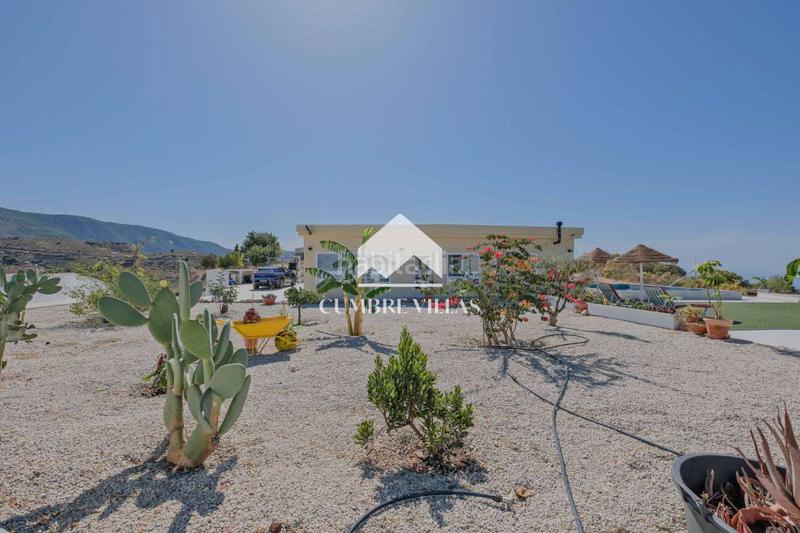 Foto e6783fb7-db45-4714-a661-59c24d7b4d9e. Masia a Vélez de Benaudalla