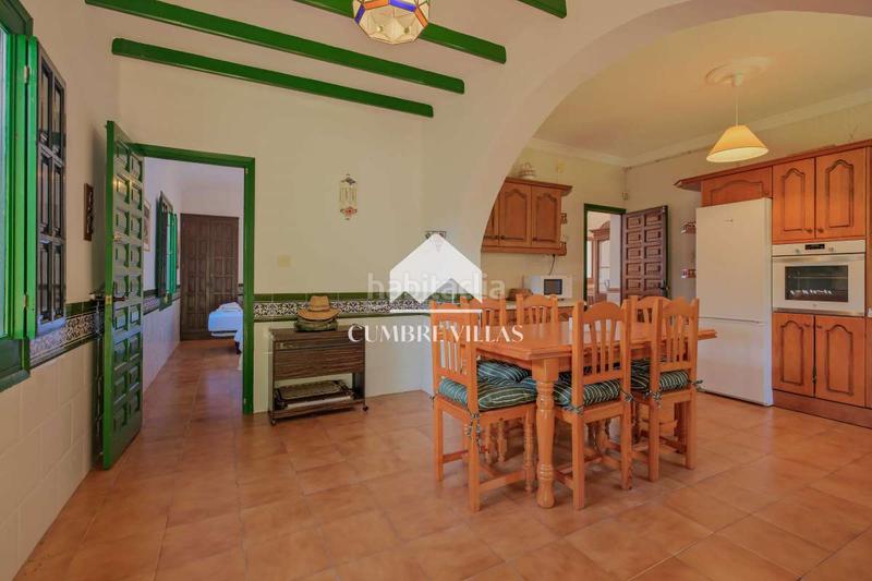 Foto 1b3381e6-2df6-4114-b710-d2de35fa8cb2. Haus mit parking in Chaparil - Torrecilla - Punta Lara Nerja