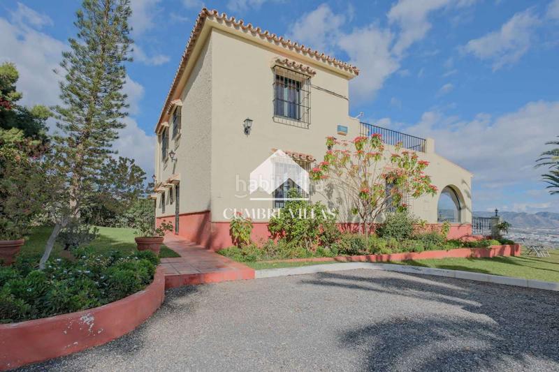 Foto 5097ba92-ba31-4713-9ad8-85bbaa848832. Haus mit parking in Chaparil - Torrecilla - Punta Lara Nerja