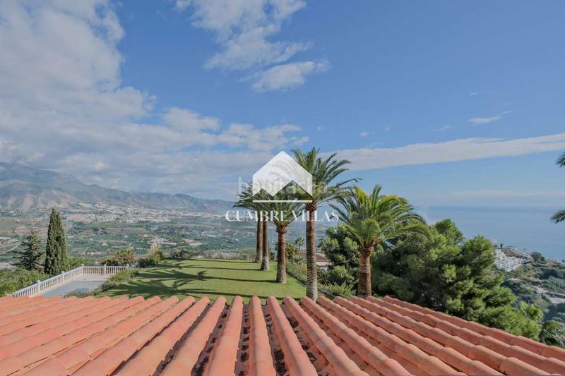 Foto 91a766ec-344c-43ab-aa62-bf2a302cc1ab. Haus mit parking in Chaparil - Torrecilla - Punta Lara Nerja