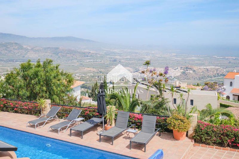Foto 3459bda8-208b-4b84-a9f7-4cde014c6e6d. Casa amb aparcament piscina a Monte los Almendros - El Pargo - Costa Aguilera Salobreña