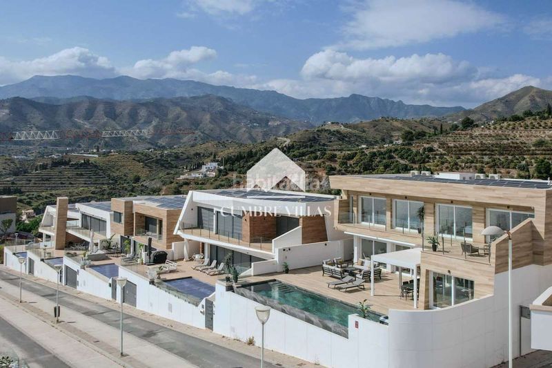Foto 2e81802d-d4c9-4dc1-8036-2c57270aed99. Maison avec parking dans La Herradura Almuñécar