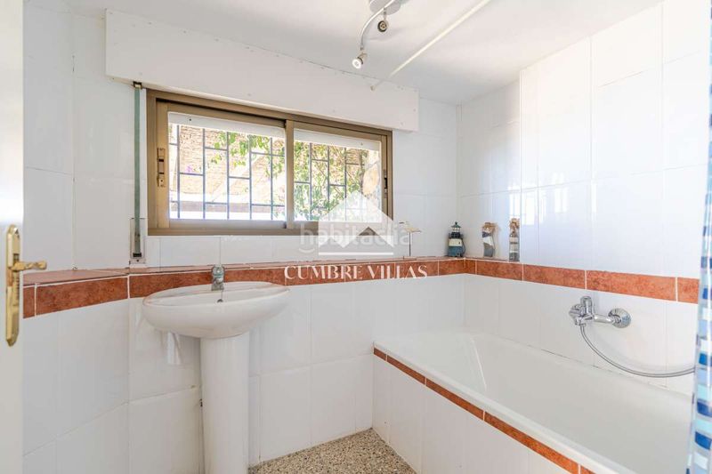 Foto 9a68fa2a-b68a-42f6-8192-1ed7c0b53445. Casa amb aparcament piscina a Monte los Almendros - El Pargo - Costa Aguilera Salobreña